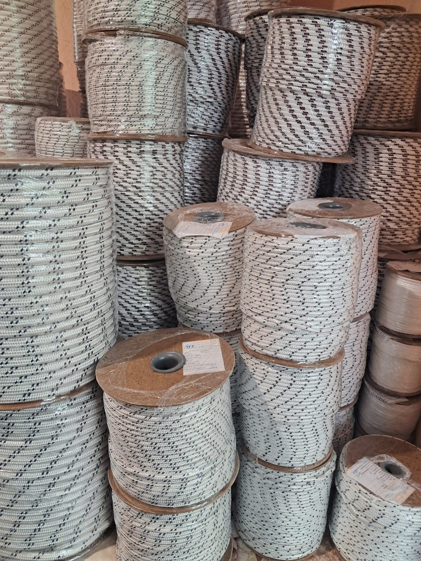 Въжета от полиестерна коприна (ПЕК)